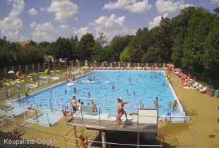 Obraz podglądu z kamery internetowej Swimming pool Osíčko